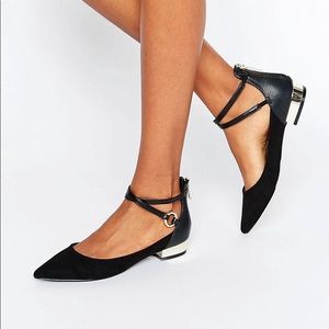 Aldo Biacci Ankle-strap Flats in Black